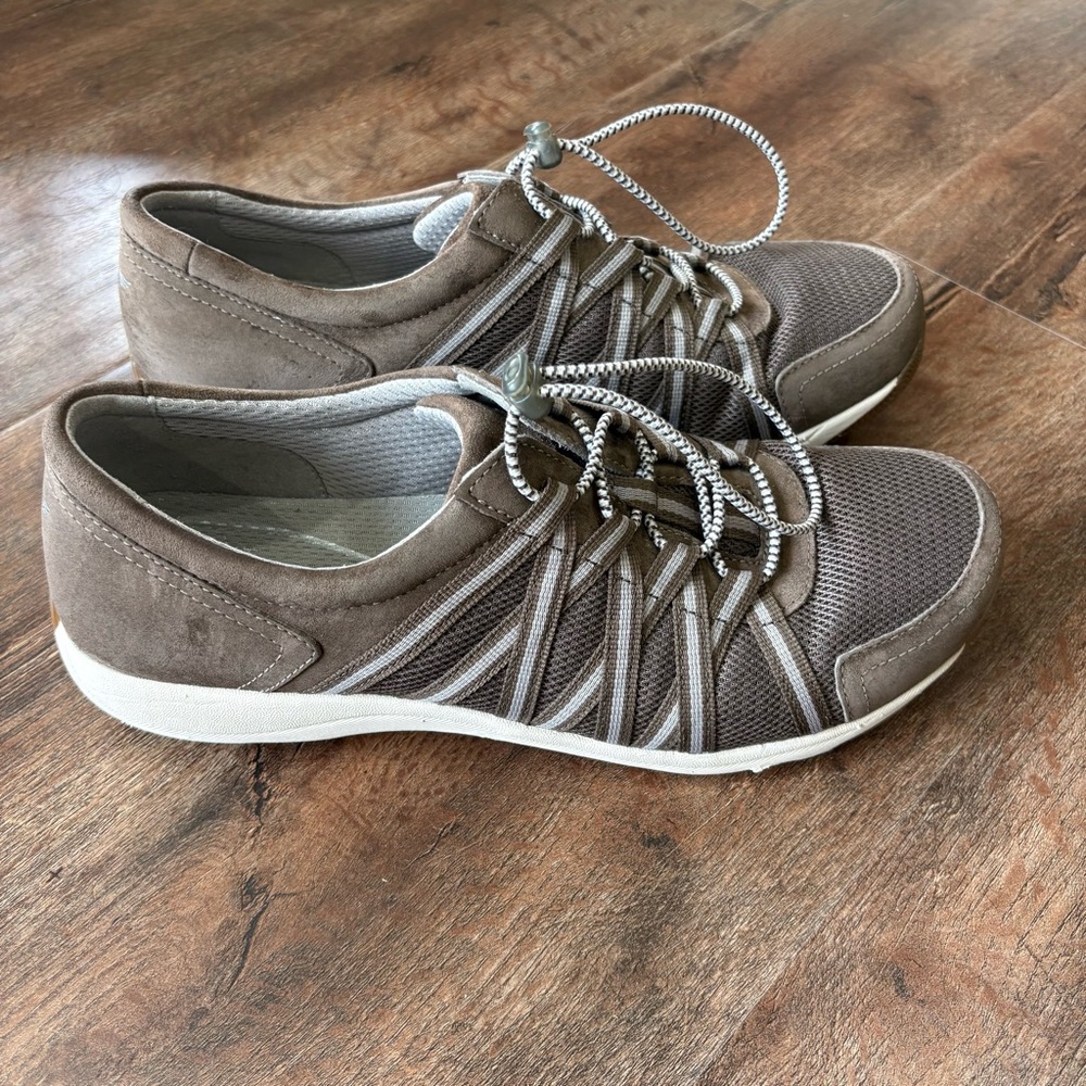 Dansko Women's Taupe Mesh & Suede Lace-Up Sneakers